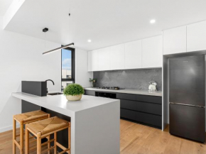 541 - 3 Bedroom Townhouse - Centrally Located- Free Parking - Free WIFI